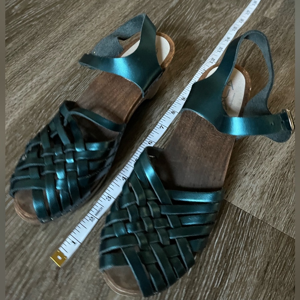 Maguba clogs size 37 (size 7)